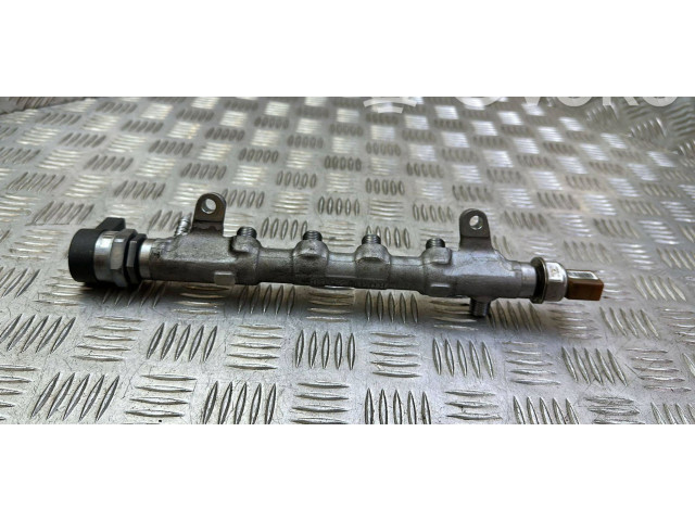 Vstřikovací lišta 057130764H, 24771383 Audi A3 S3 8P