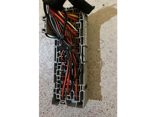 Блок предохранителей 5WK48664D   Opel Meriva A    