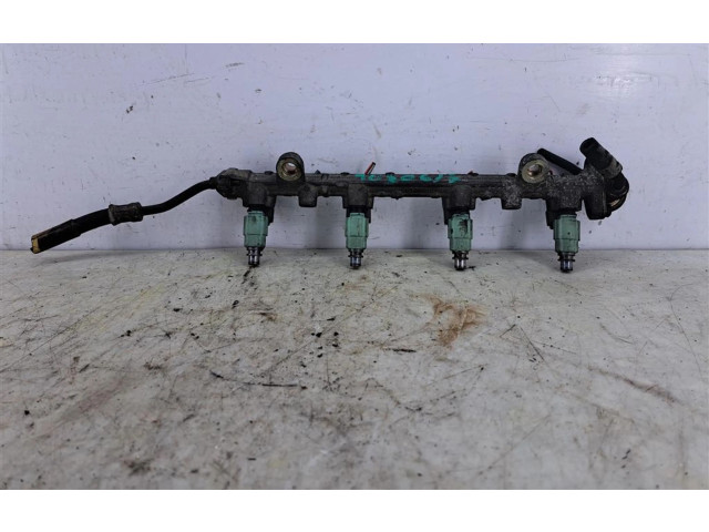 Топливная рампа Mitsubishi Carisma