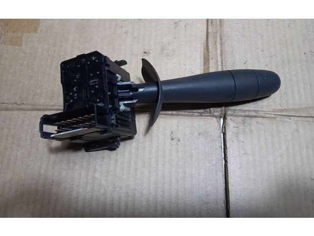 Ручка стеклоочистителей 8200070265, 91167047D   Renault Trafic II (X83)