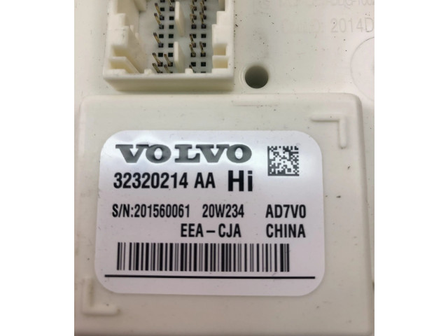 Блок монтирования реле 32320214AA Volvo XC40