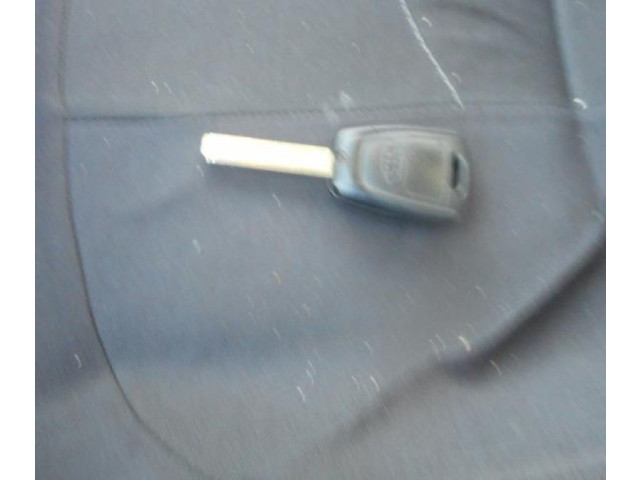 Дисплей    957101H100   KIA Ceed