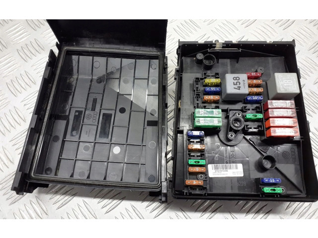 Блок предохранителей 1K0937125A Skoda Octavia Mk2 (1Z)