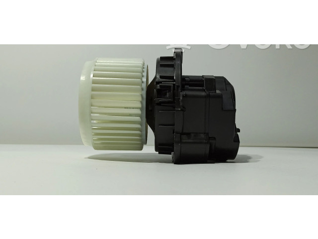 Вентилятор печки    272104788R, DT116625160   Renault Clio V
