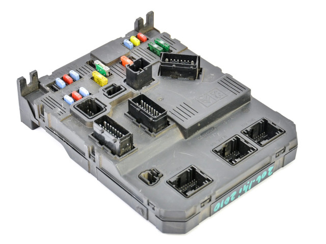 Pojistková skříňka 118085220F Peugeot 206+ 2010