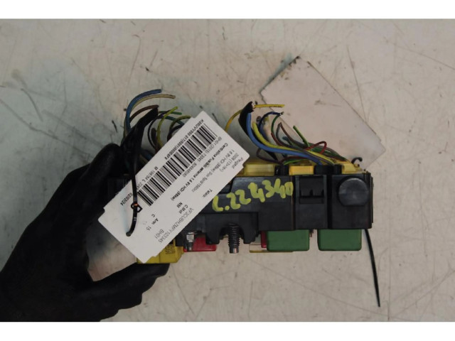 Блок предохранителей    Peugeot 2008 I    