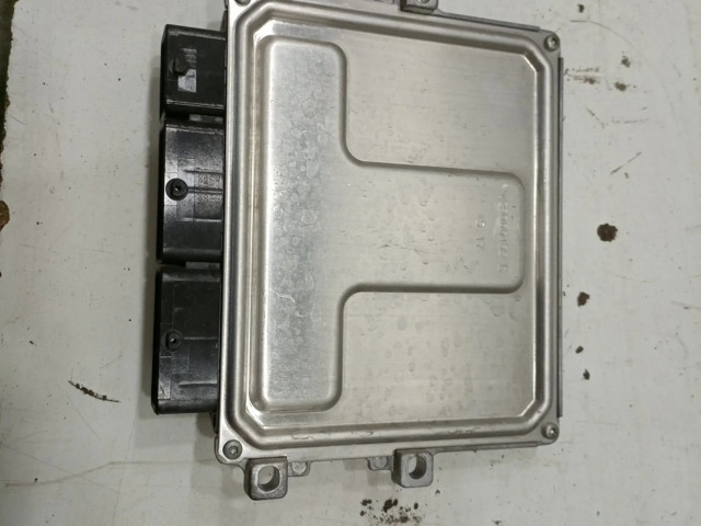 Блок управления двигателя 237109222R Renault Clio IV