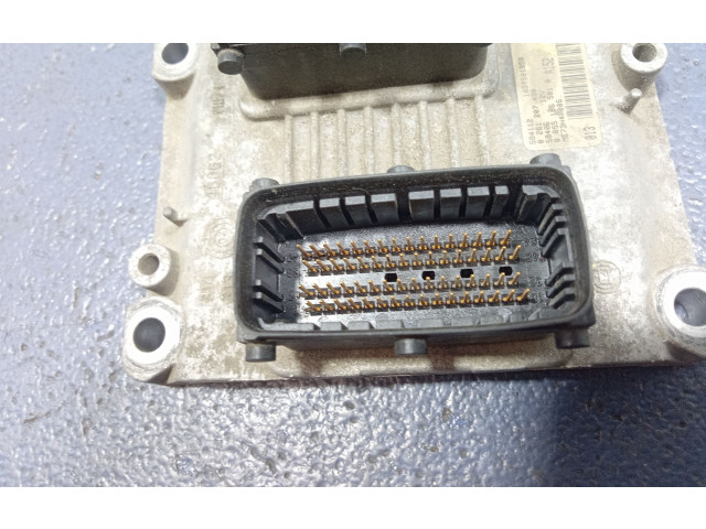 Блок управления двигателем Блок управления 00551865010, 00551865010 Fiat Albea