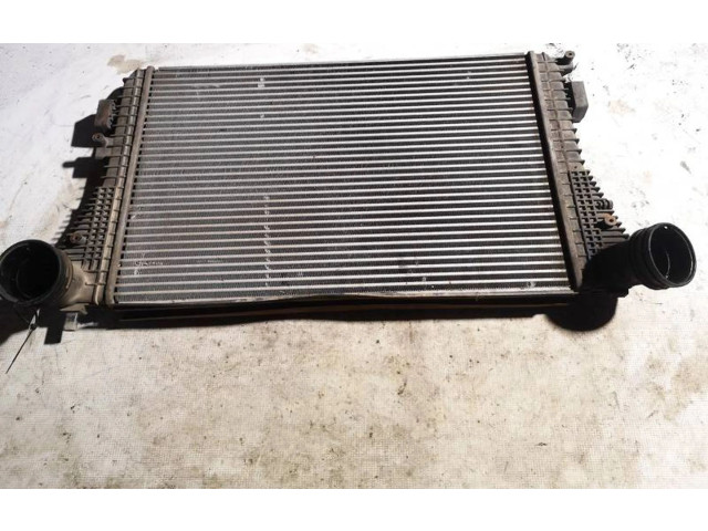 Интеркулер  1k0145927   Skoda Octavia Mk2 (1Z) 