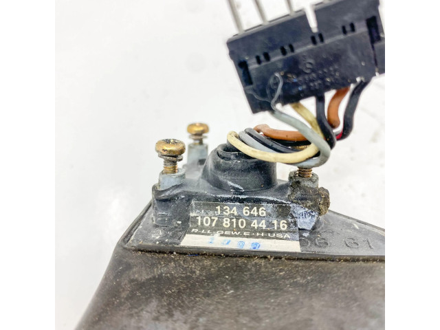 Zpětné zrcátko pravé Mercedes-Benz SL R107 1986 1078104416, A1078104416