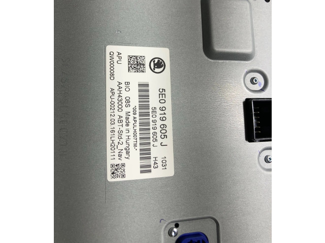 Дисплей    5E0919605J   Skoda Octavia Mk3 (5E)