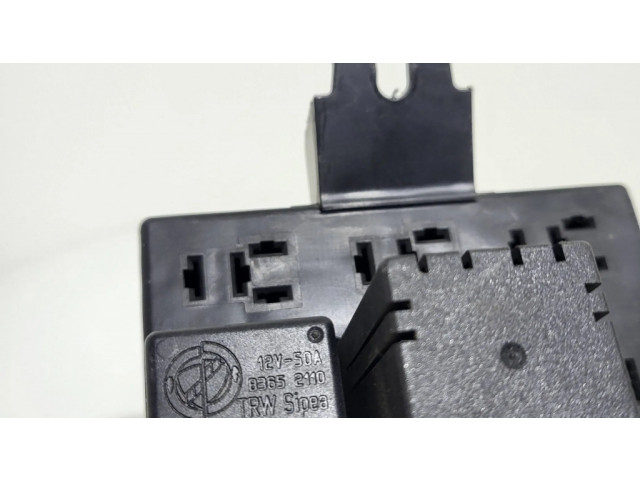 Pojistková skříňka PPT25P5, 60619912 Toyota Yaris 2008