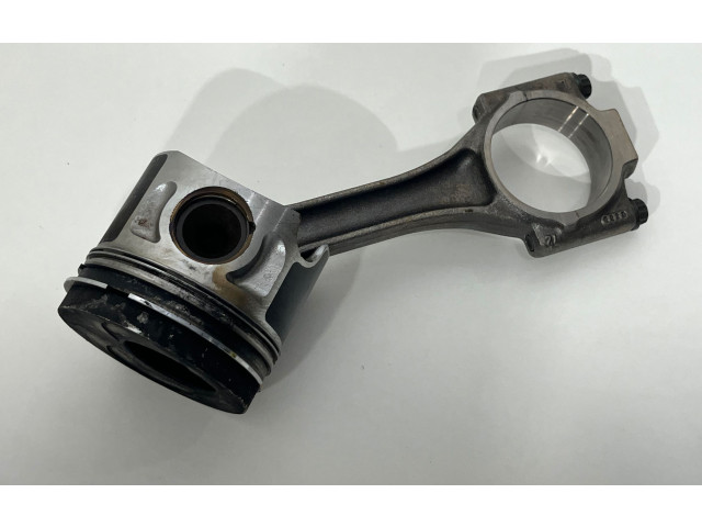 Píst 038G   Volkswagen Caddy    BLS 