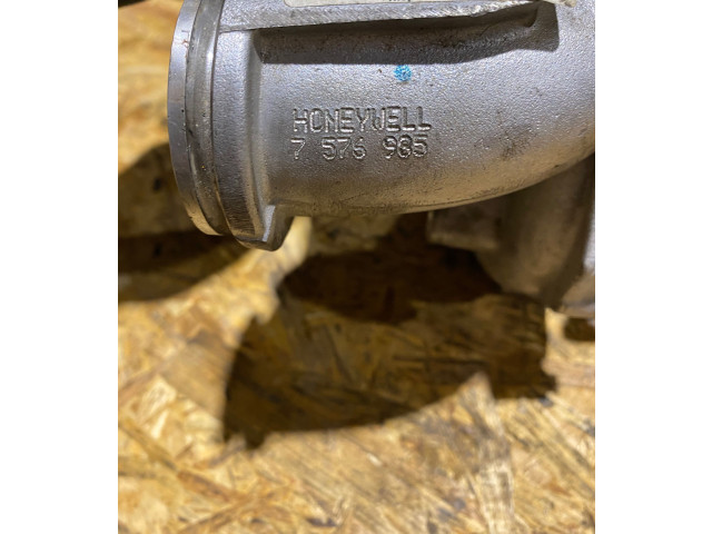 Turbodmychadlo Турбина 7576985, 8217195004 BMW 5 F10 F11 4.4 N63