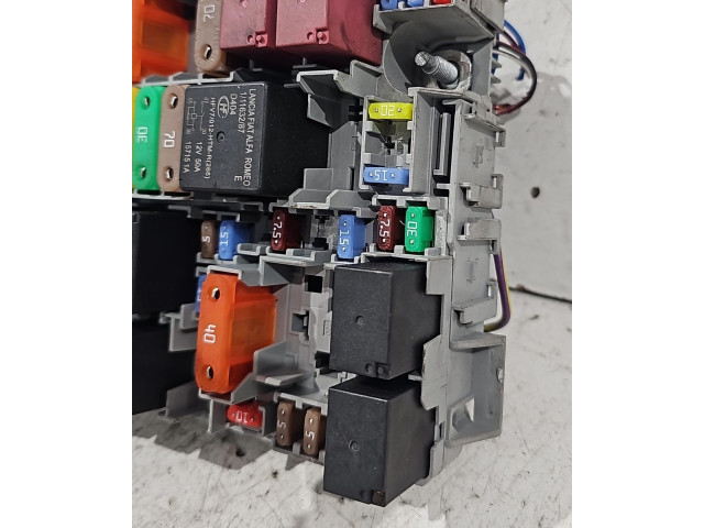 Pojistková skříňka 52035783, 52035783 Fiat Punto Evo 2015