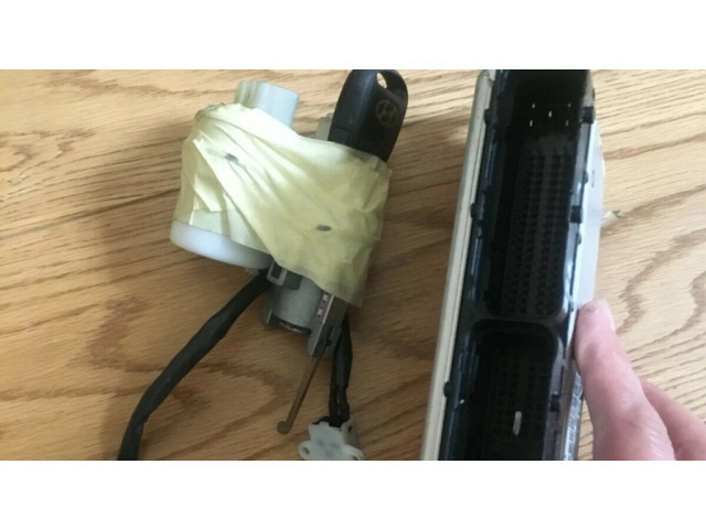 Комплект блоков управления 9030930223F, 3910626240 Hyundai Getz