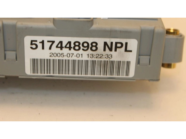 Vstřikovací lišta 51744898, 51744898   Fiat Punto (188)    188.A.4000 