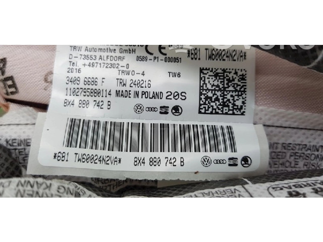 Боковая подушка безопасности 8X4880742C, 8X4880742B   Audi A1
