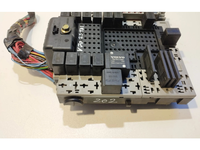 Блок предохранителей  9401802, 0194620   Volvo V70    