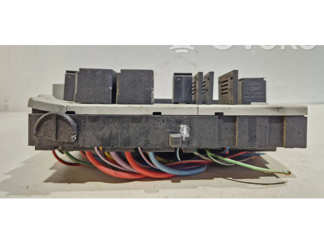 Блок предохранителей 30657428, 02W423   Volvo S80    