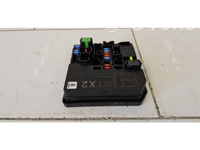 Pojistková skříňka 284B74NM3A Nssan Leaf I (ZE0) 2014