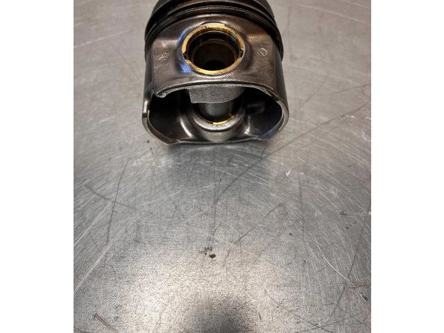 Поршень 81L150 Skoda Octavia Mk3 (5E)