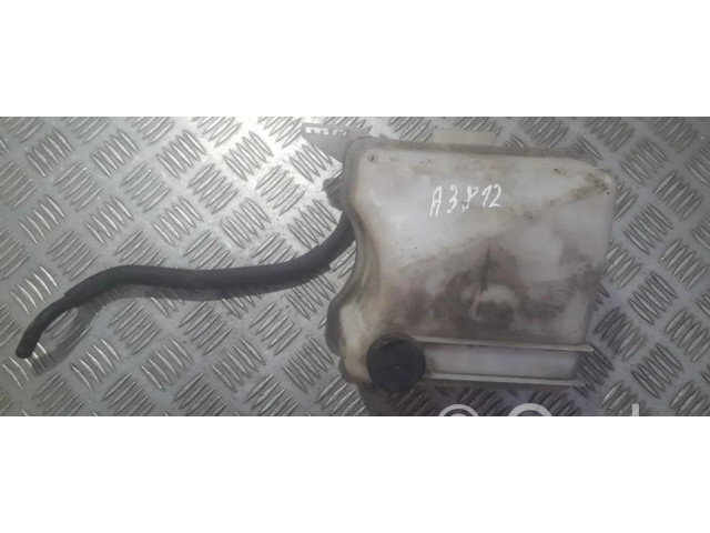 Расширительный бачок охлаждающей жидкости