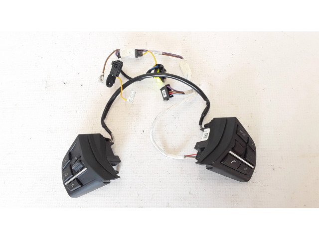 Кнопки рулевого колеса