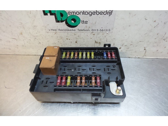 Блок предохранителей LNC2822CA, 518237003 Jaguar XJ X308