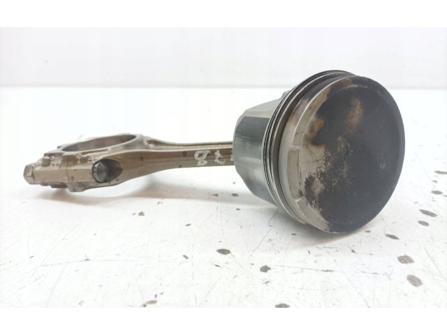  Поршень с шатуном  20V  Audi A3 S3 8L  