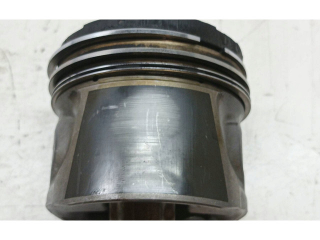 Поршень с шатуном Volvo S80