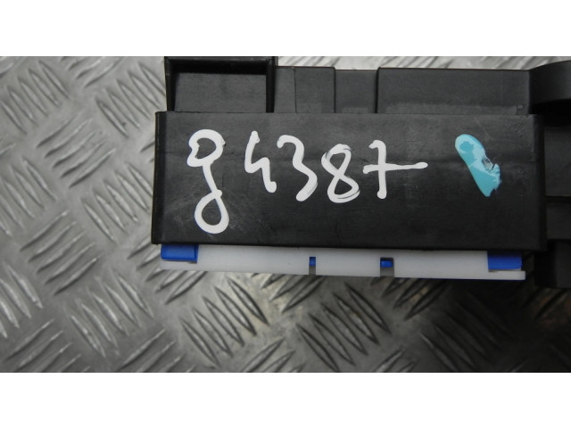 Pojistková skříňka 8713127, G4387 BMW 5 G30 G31 2019