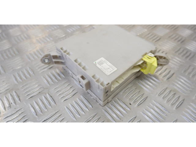 Блок предохранителей 8273050490   Lexus LS 460 - 600H    