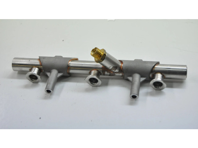 Vstřikovací lišta 06E130090AF Audi Q7 4M CREC