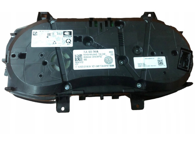 Přístrojová deska Volkswagen Multivan T6 2020