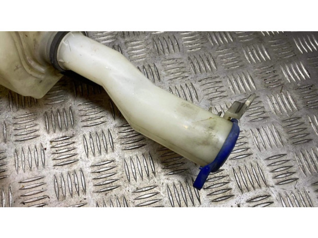 Бачок оконной жидкости    