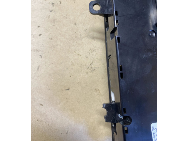 Блок управления климат-контролем 8691875 Volvo S80