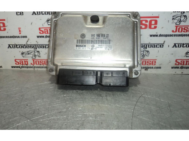 Блок управления двигателем ECU 045906019CE Skoda Fabia Mk2 (5J)