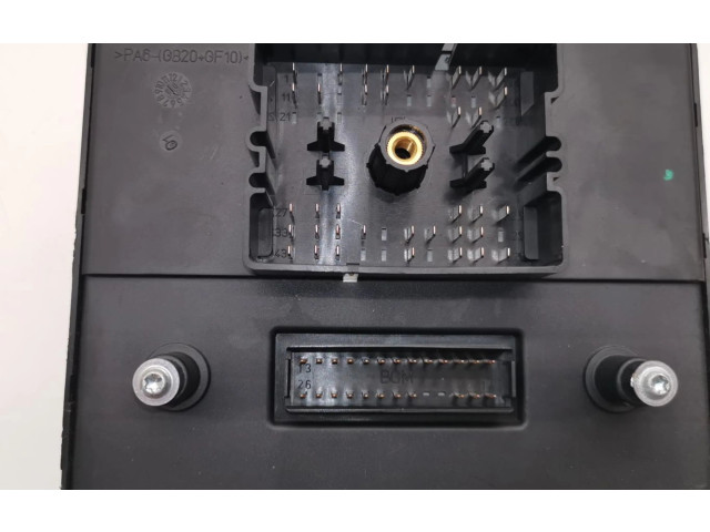 Панель приборов 518722202 Jeep Grand Cherokee (WJ)