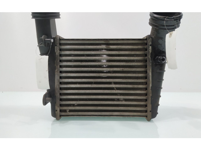Интеркулер  3B0145805D   Volkswagen PASSAT B5.5 