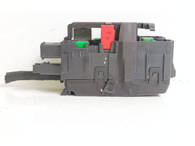 Блок предохранителей 9812661980 Peugeot 2008 II