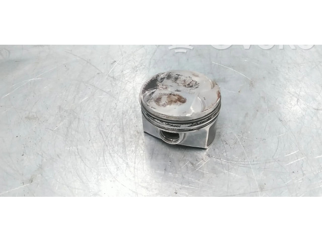  Поршень CHZD 04CBC, 04C107065BC  Audi A3 S3 8V  