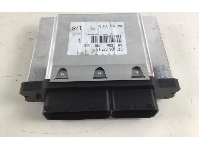 Блок управления двигателя 04E906027LP Audi Q2 -