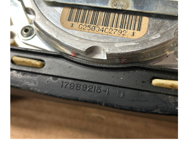 Подушка безопасности водителя 17989215 Chevrolet Camaro