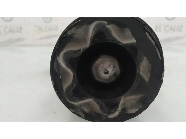 Píst Ford Focus pro naftový motor 2.0