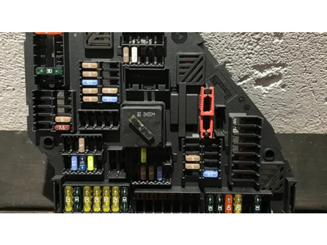 Блок предохранителей 921086003, 300111   BMW X3 F25    