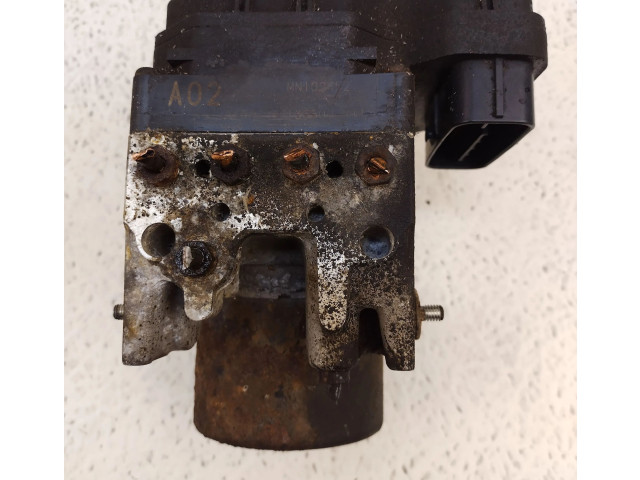 Блок АБС MN102452, 1338007110 Mitsubishi L200 2006 - 2014 года