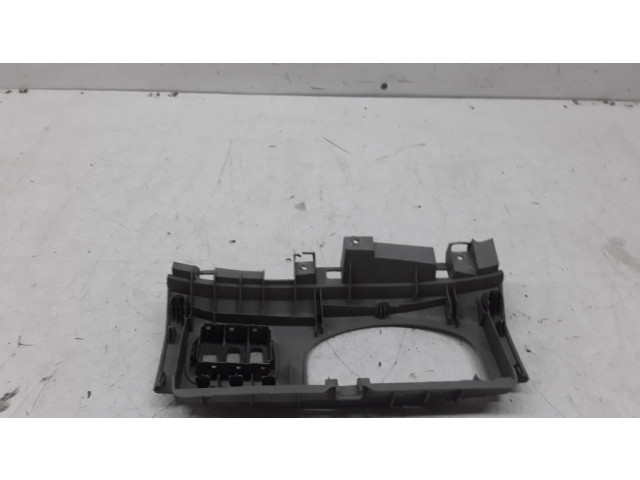 Другая деталь панели