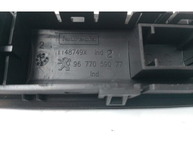 Блок комфорта 96770590ZD   Peugeot 2008 I   