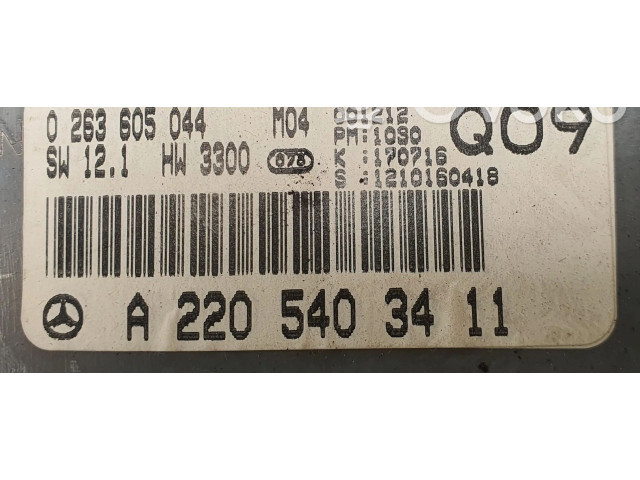 Přístrojová deska Mercedes-Benz S W220 2000 A2205403411